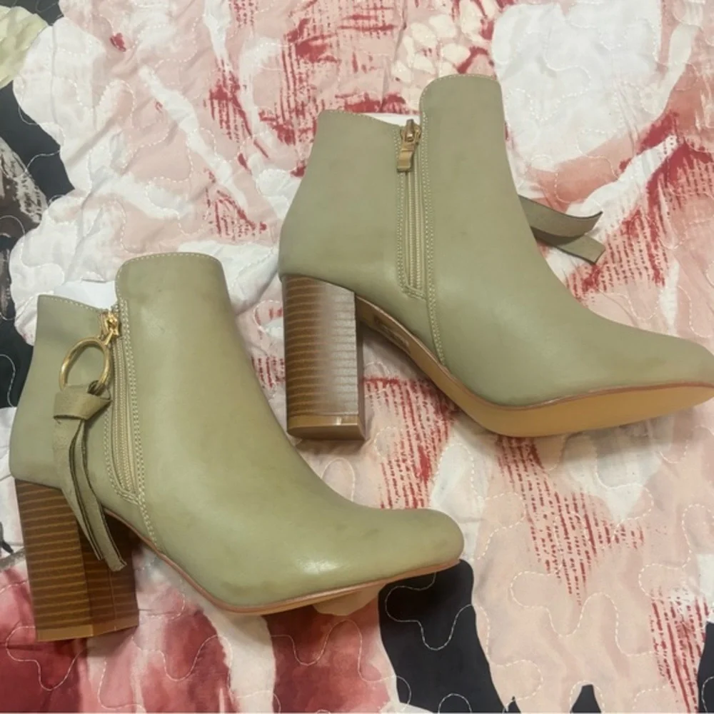 Carol Ankle Bootie - taupe vegan leather - Picture 2 of 9